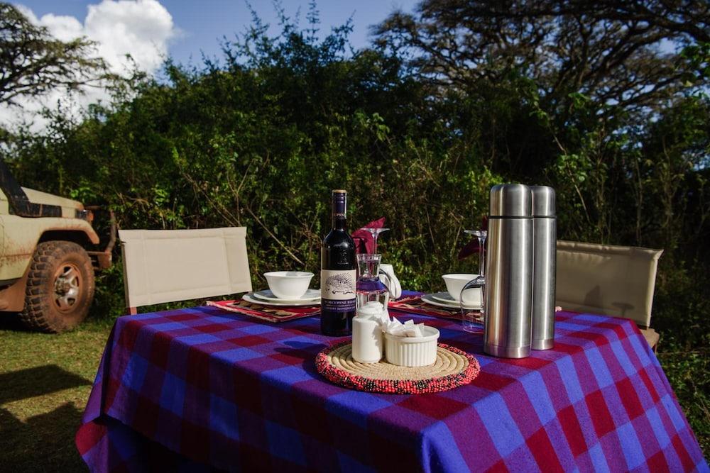 Karibu Camps And Lodges Lions Paw Ngorongoro Karatu Exterior photo